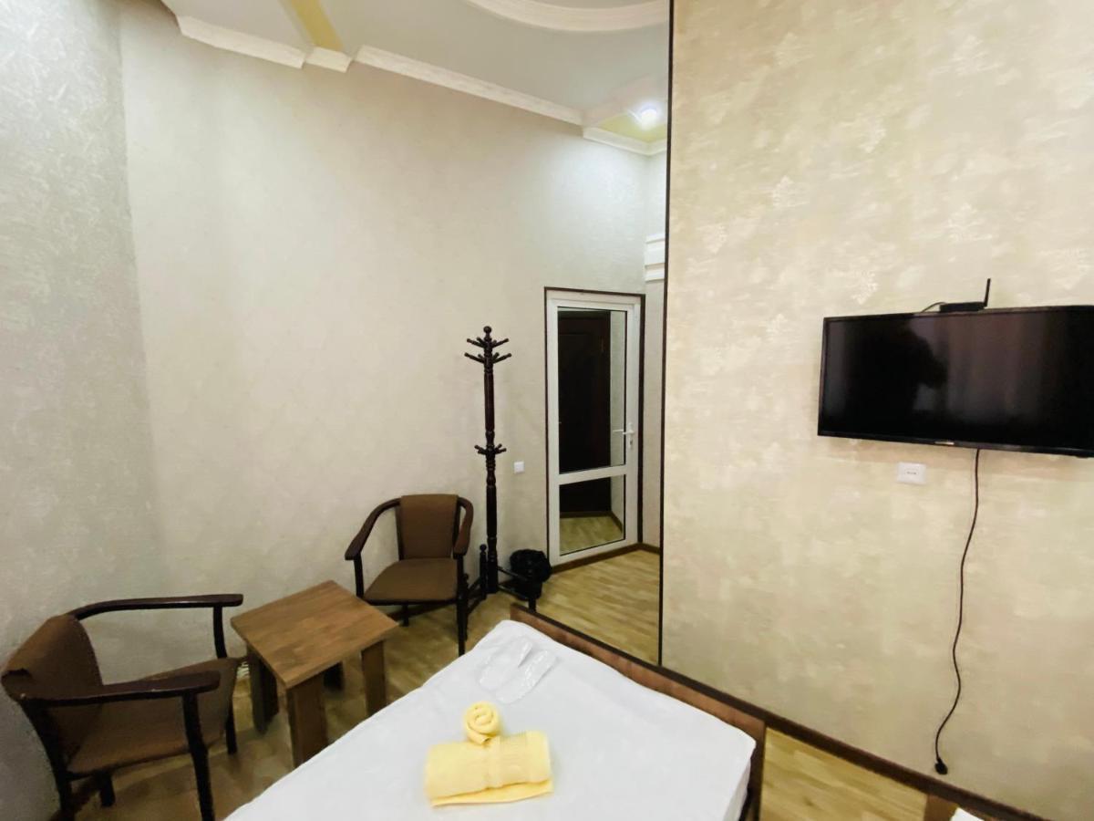 Rahat Inn Hotel ทาชเคนต์ ภายนอก รูปภาพ
