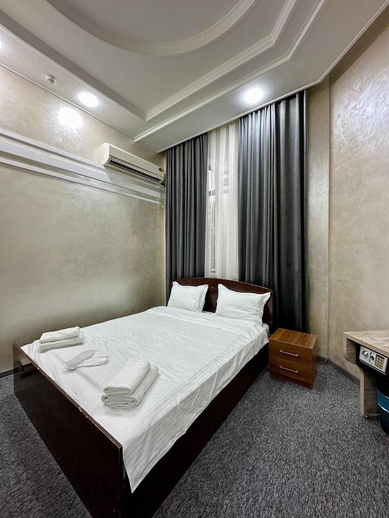 Rahat Inn Hotel ทาชเคนต์ ภายนอก รูปภาพ