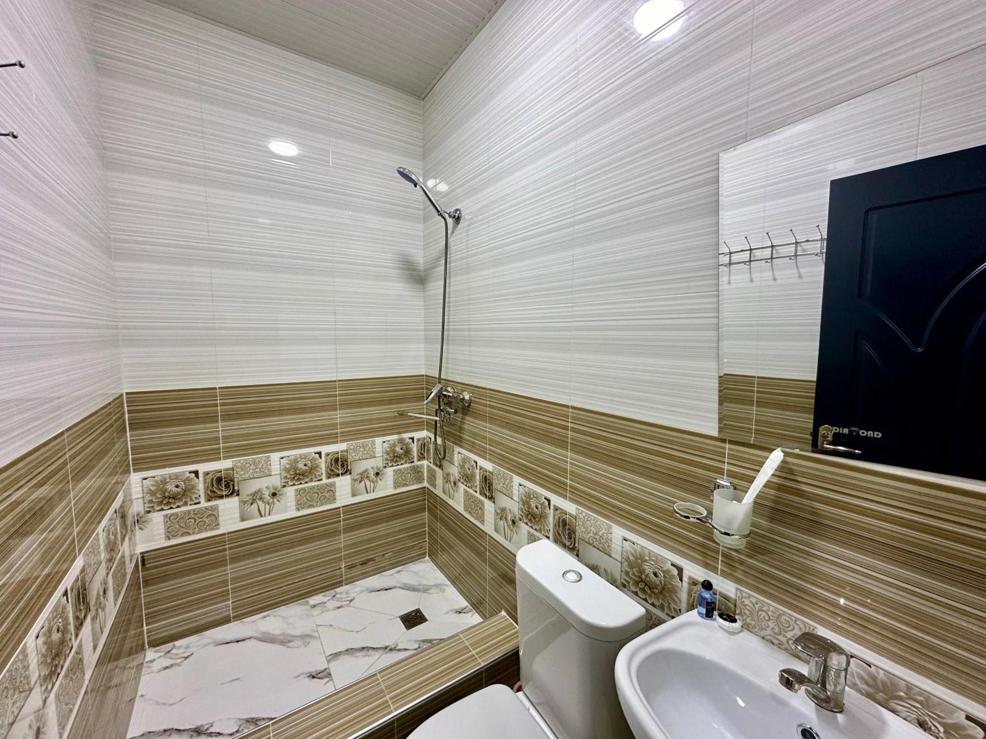 Rahat Inn Hotel ทาชเคนต์ ภายนอก รูปภาพ